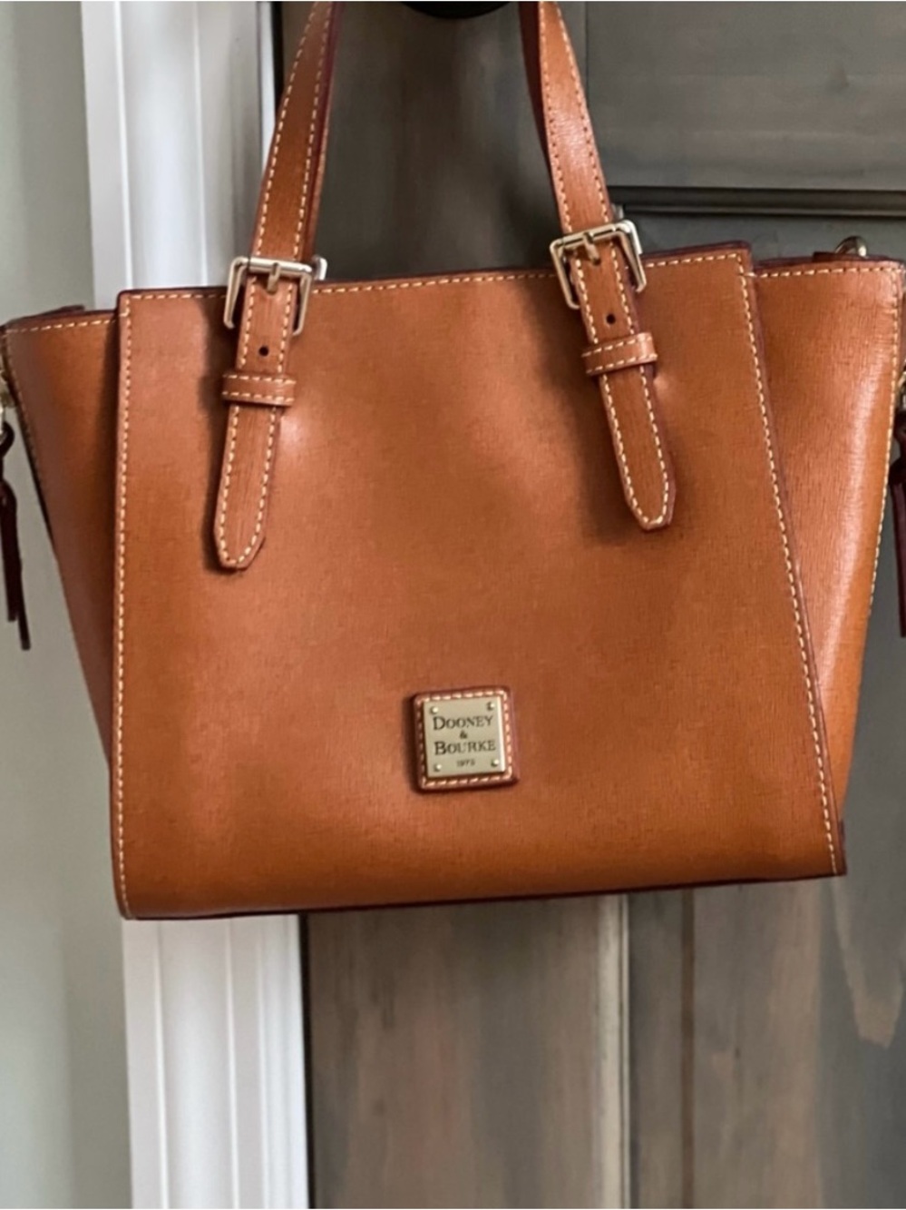 Dooney & Bourke Cognac Brown Leather handbag